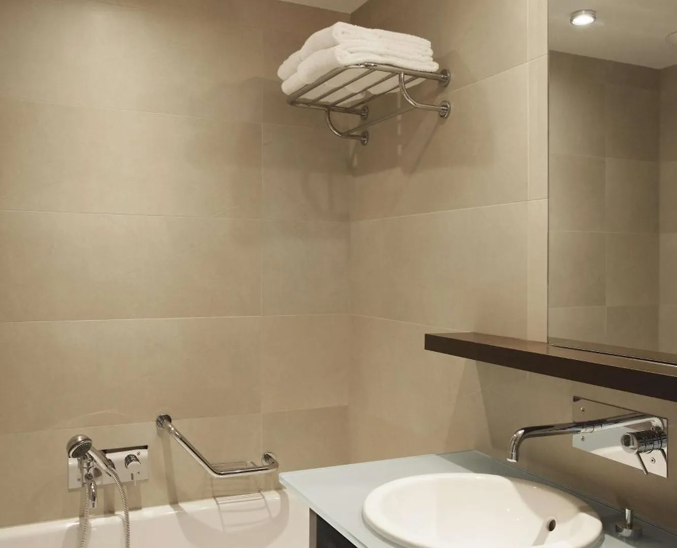 ****  NH Amsterdam Schiphol Airport Hotel Hoofddorp Nederland